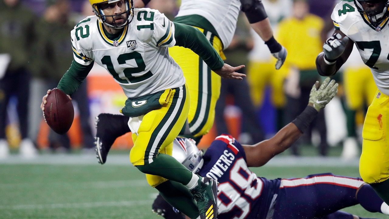 Packers hope to bounce back against Dolphins' pick-happy D